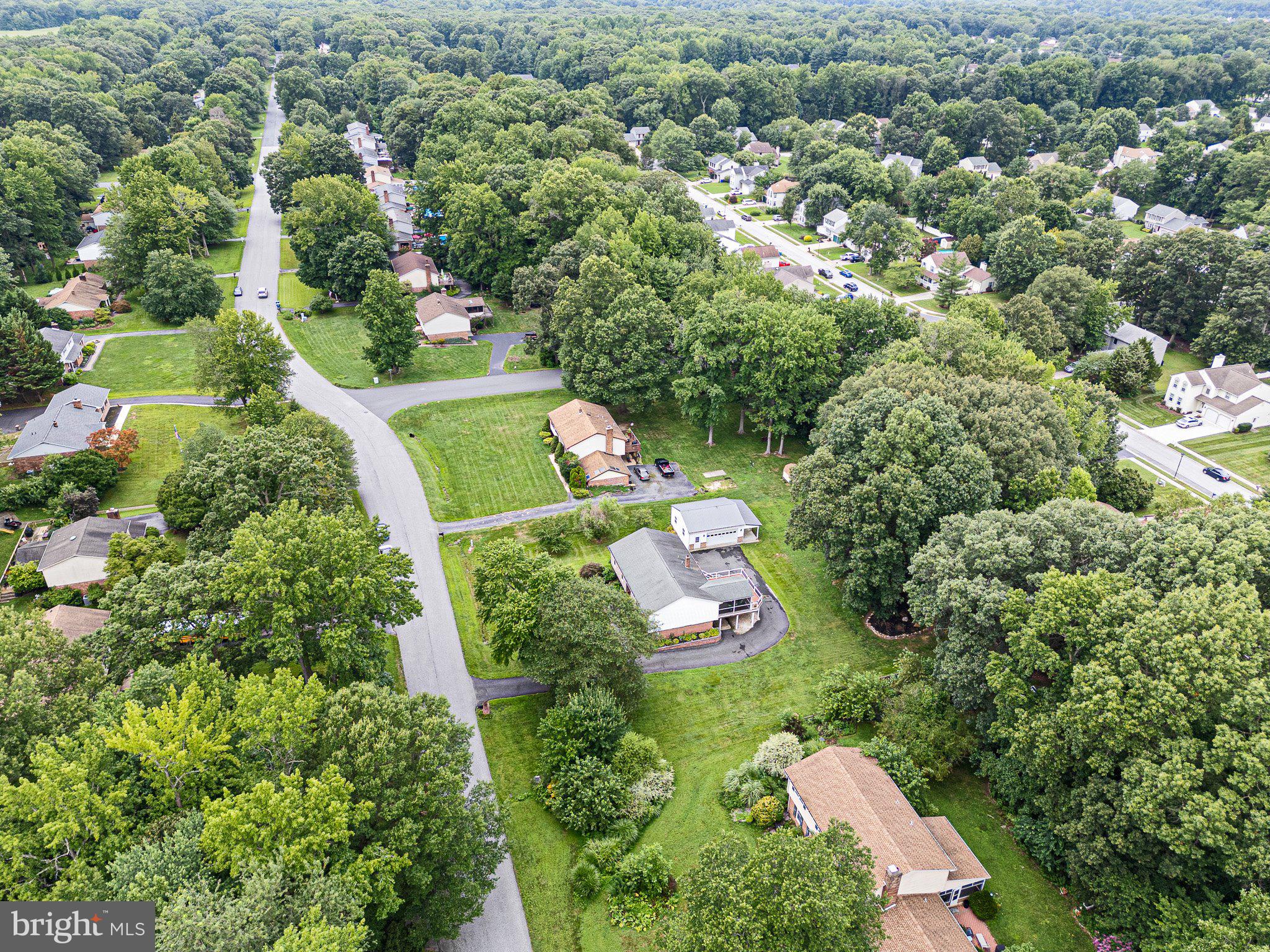 652 CLIFTON DRIVE