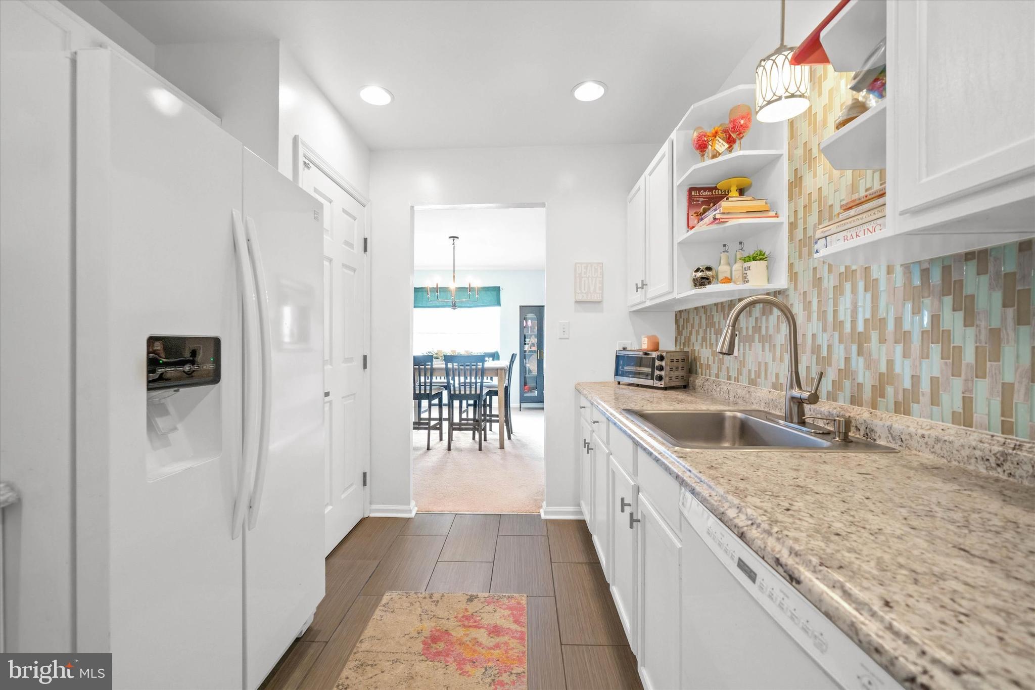 906 8TH STREET