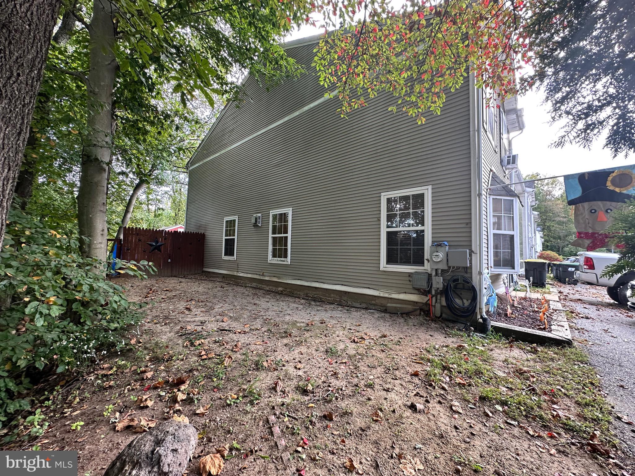 145 CREEKSIDE COURT