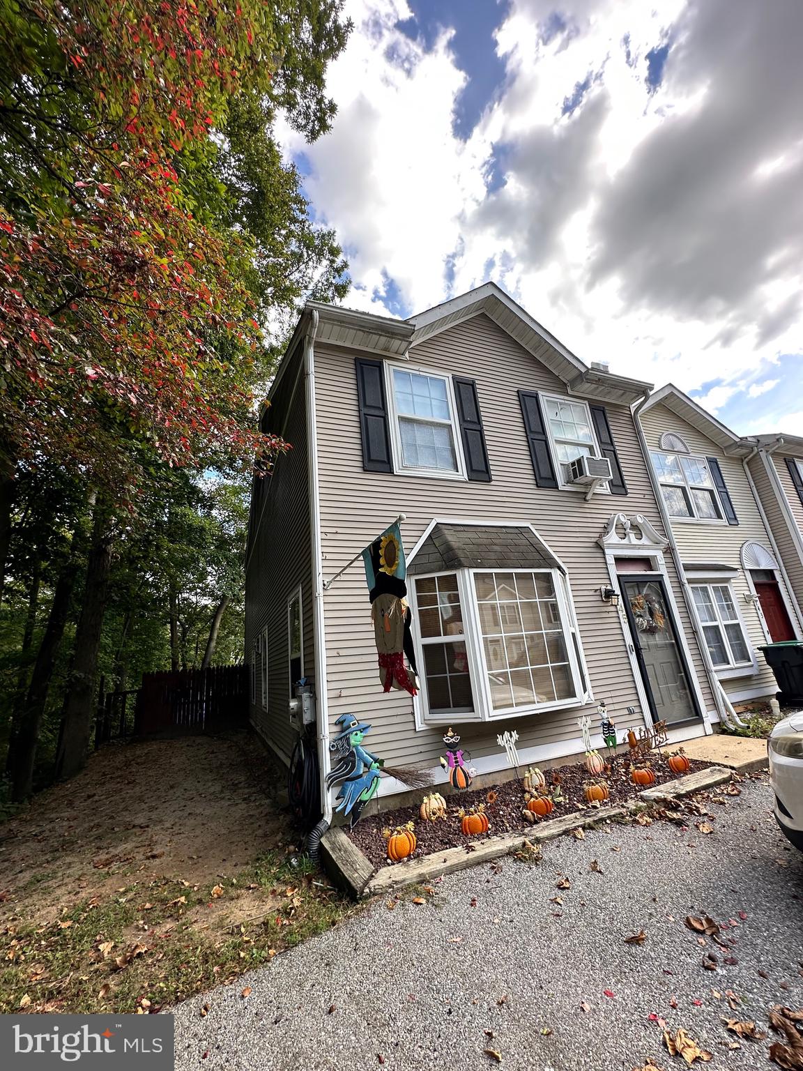 145 CREEKSIDE COURT