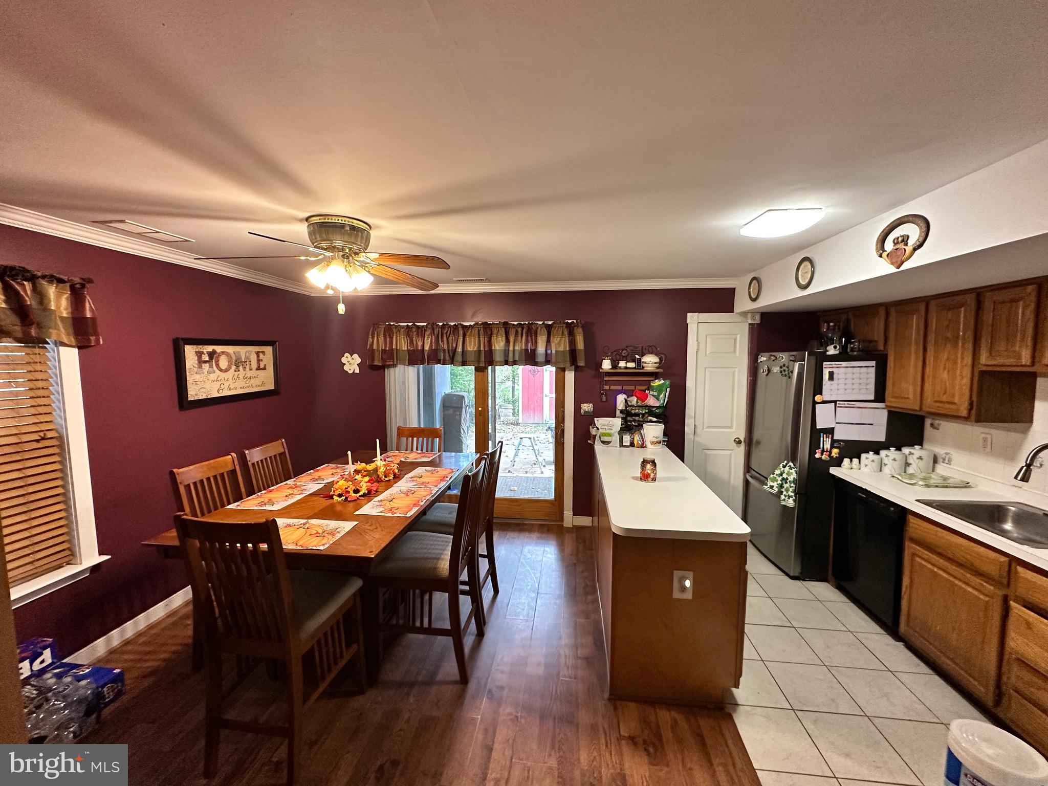 145 CREEKSIDE COURT