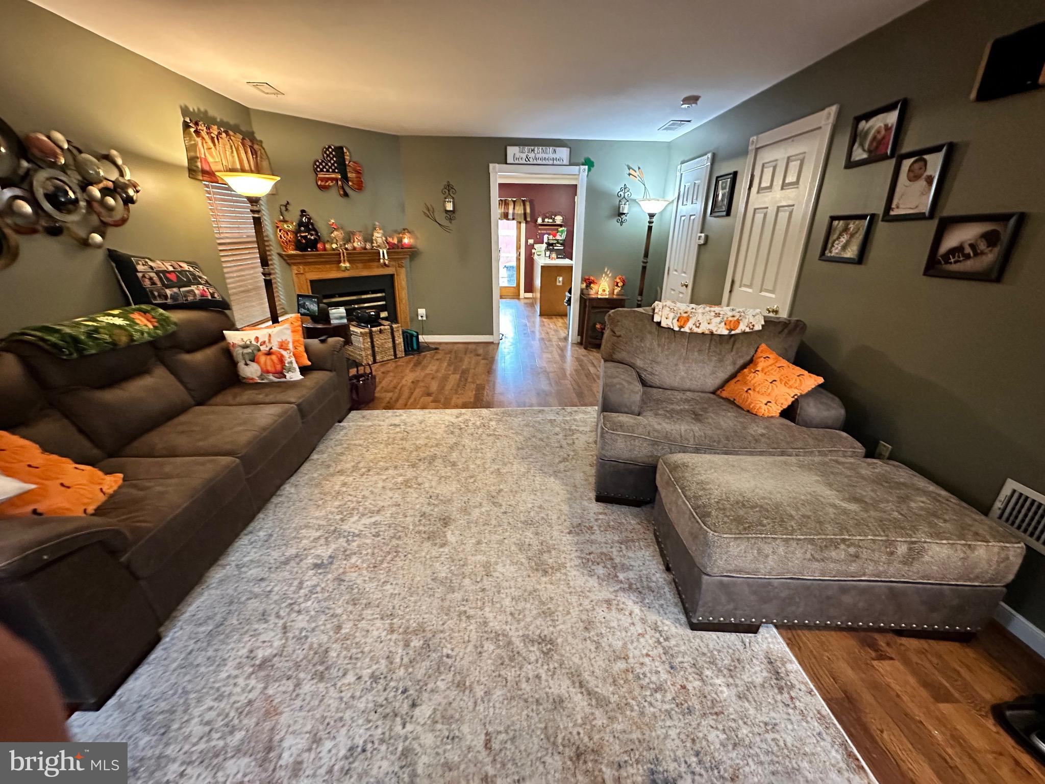 145 CREEKSIDE COURT