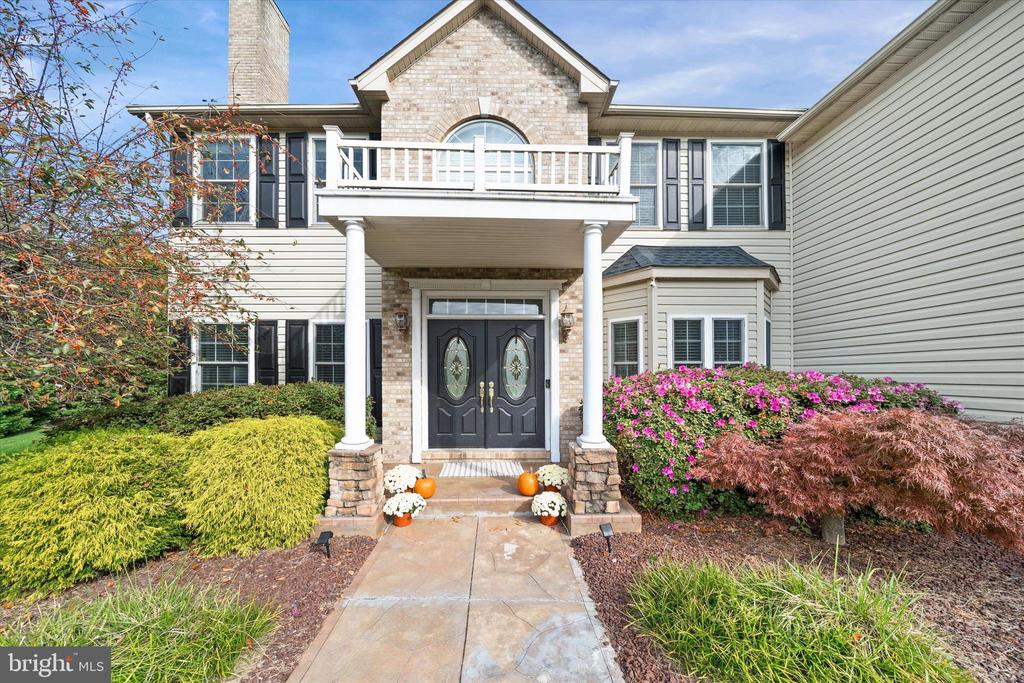 7 LANDVIEW COURT