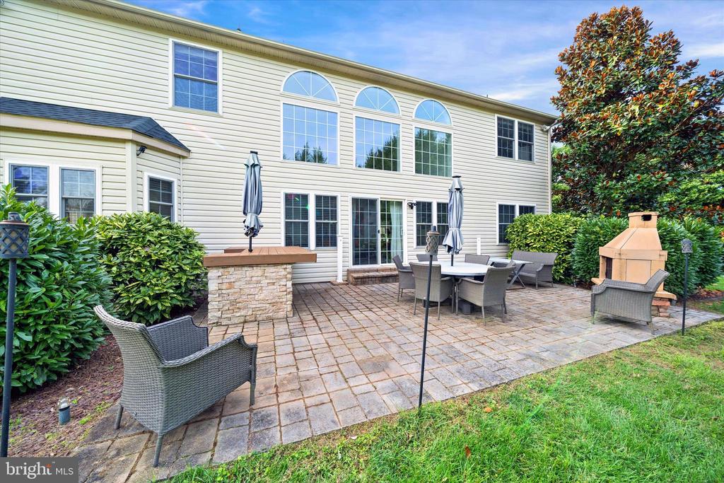 7 LANDVIEW COURT