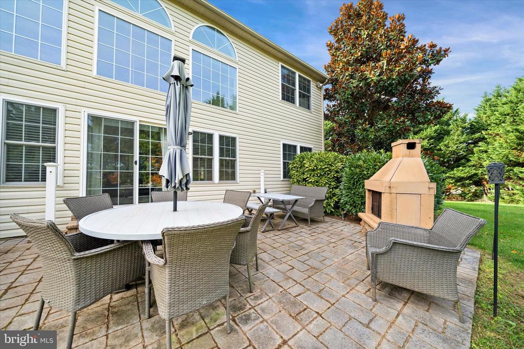 7 LANDVIEW COURT