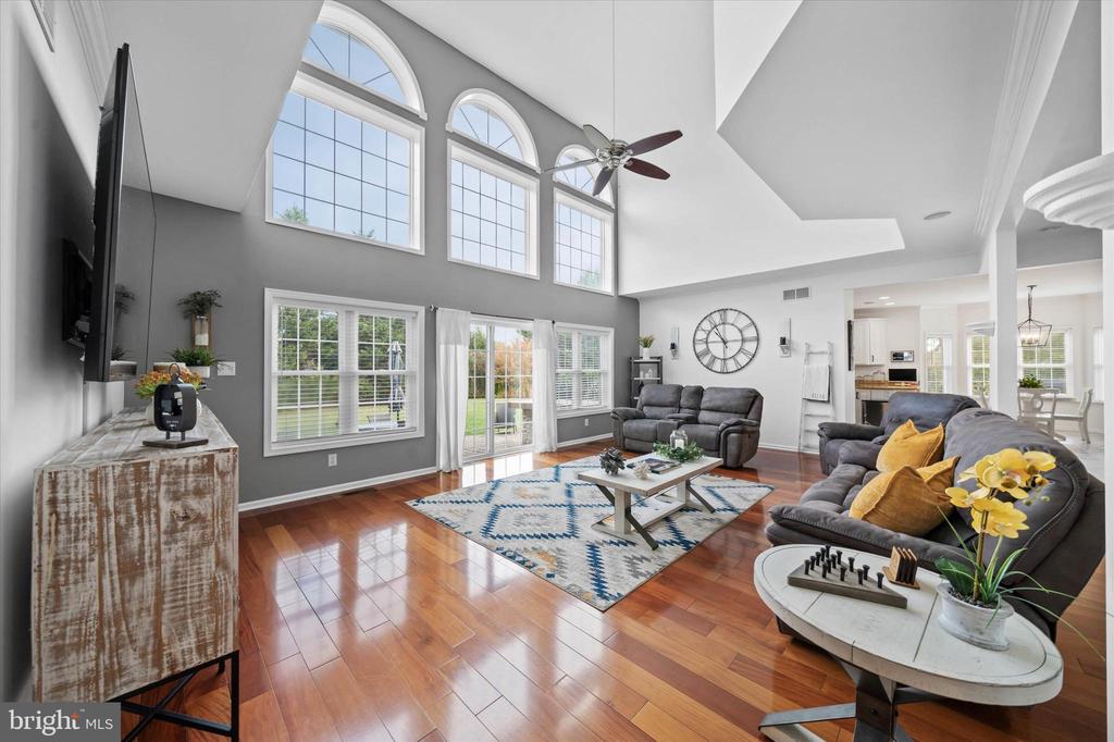 7 LANDVIEW COURT