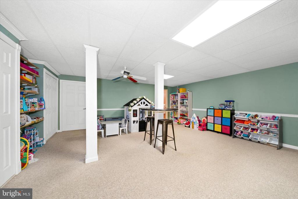 7 LANDVIEW COURT