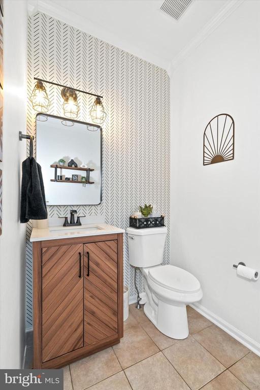 7 LANDVIEW COURT