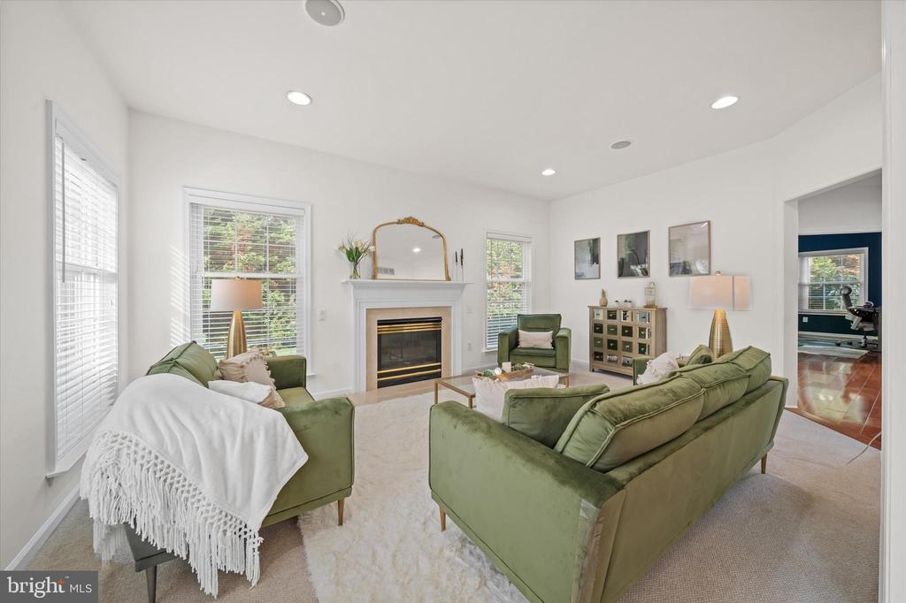7 LANDVIEW COURT