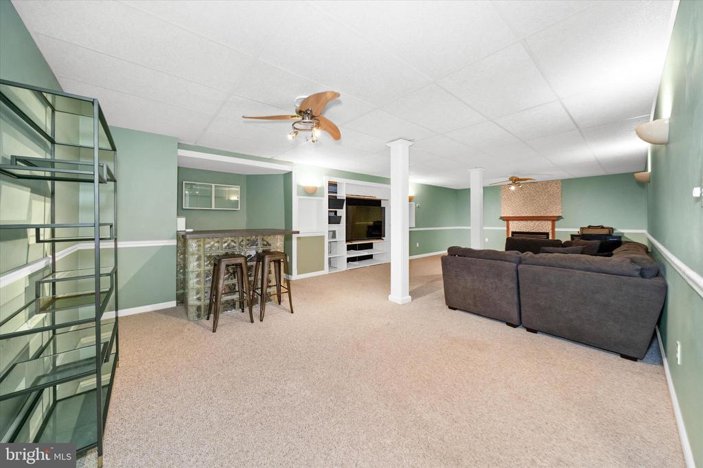 7 LANDVIEW COURT