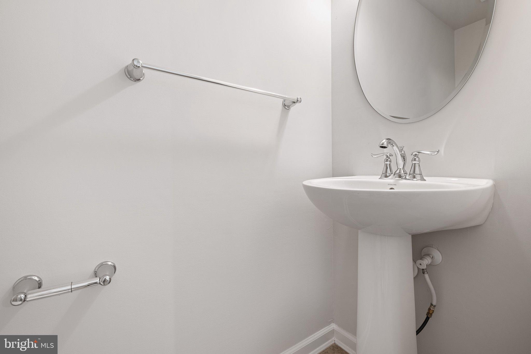 211 LAKE SEYMOUR DRIVE