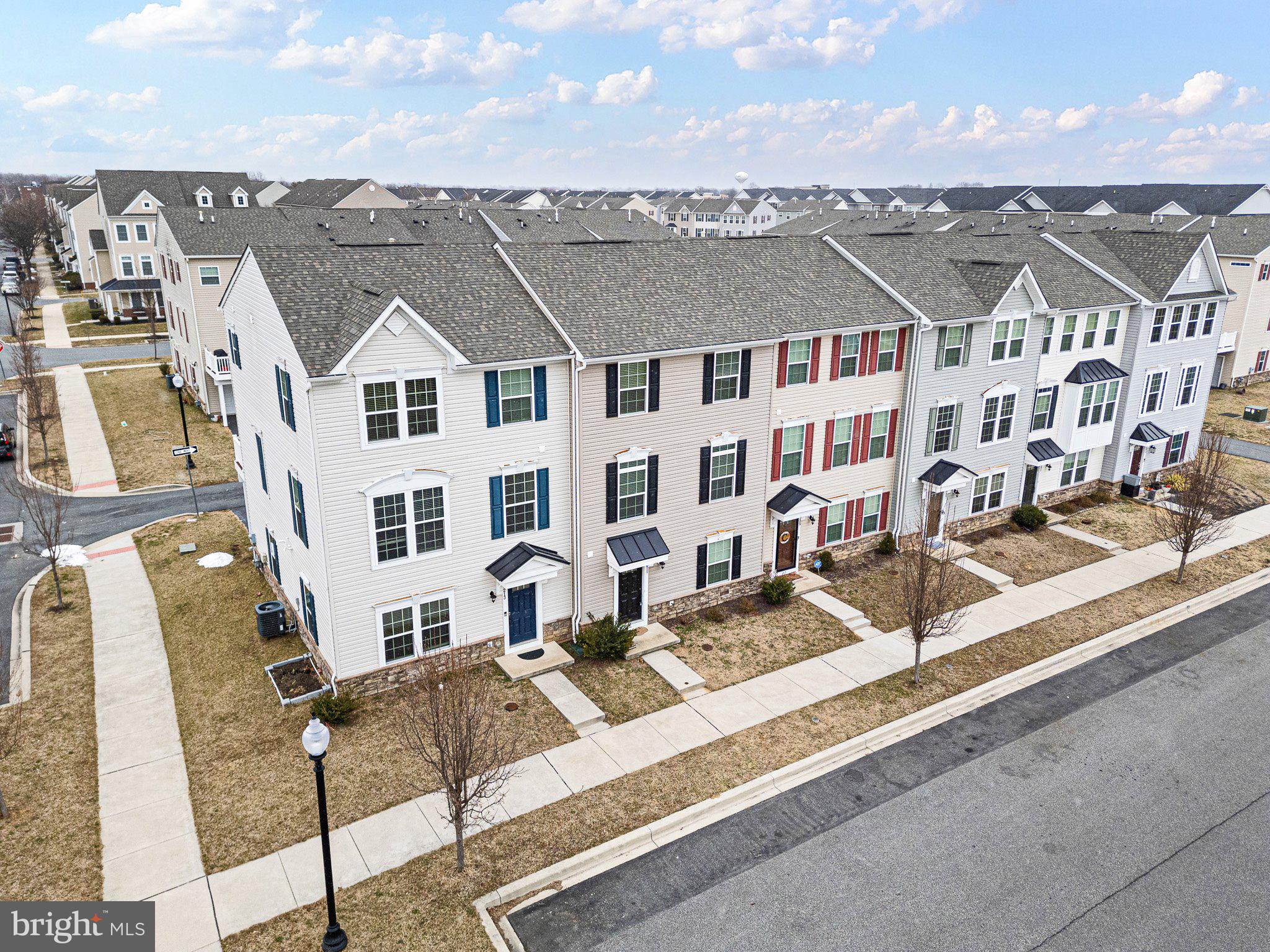 211 LAKE SEYMOUR DRIVE