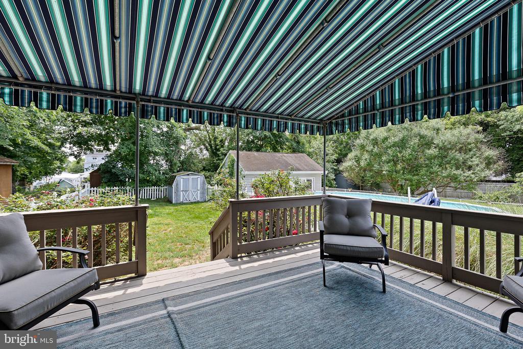 216 E MARKET STREET