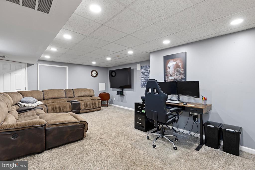 216 E MARKET STREET