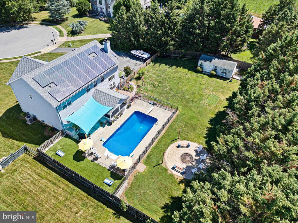310 E THOMAS COURT