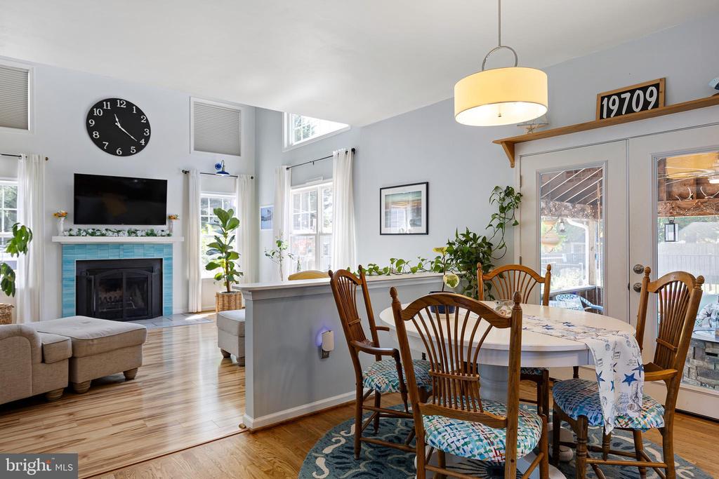 310 E THOMAS COURT