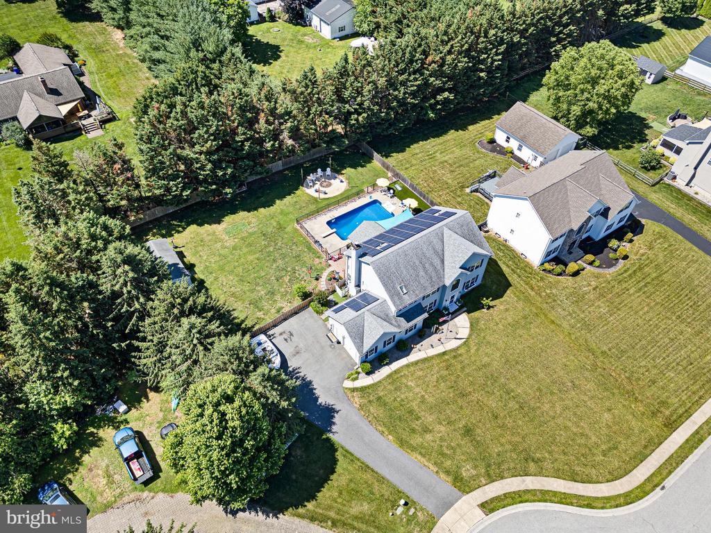 310 E THOMAS COURT