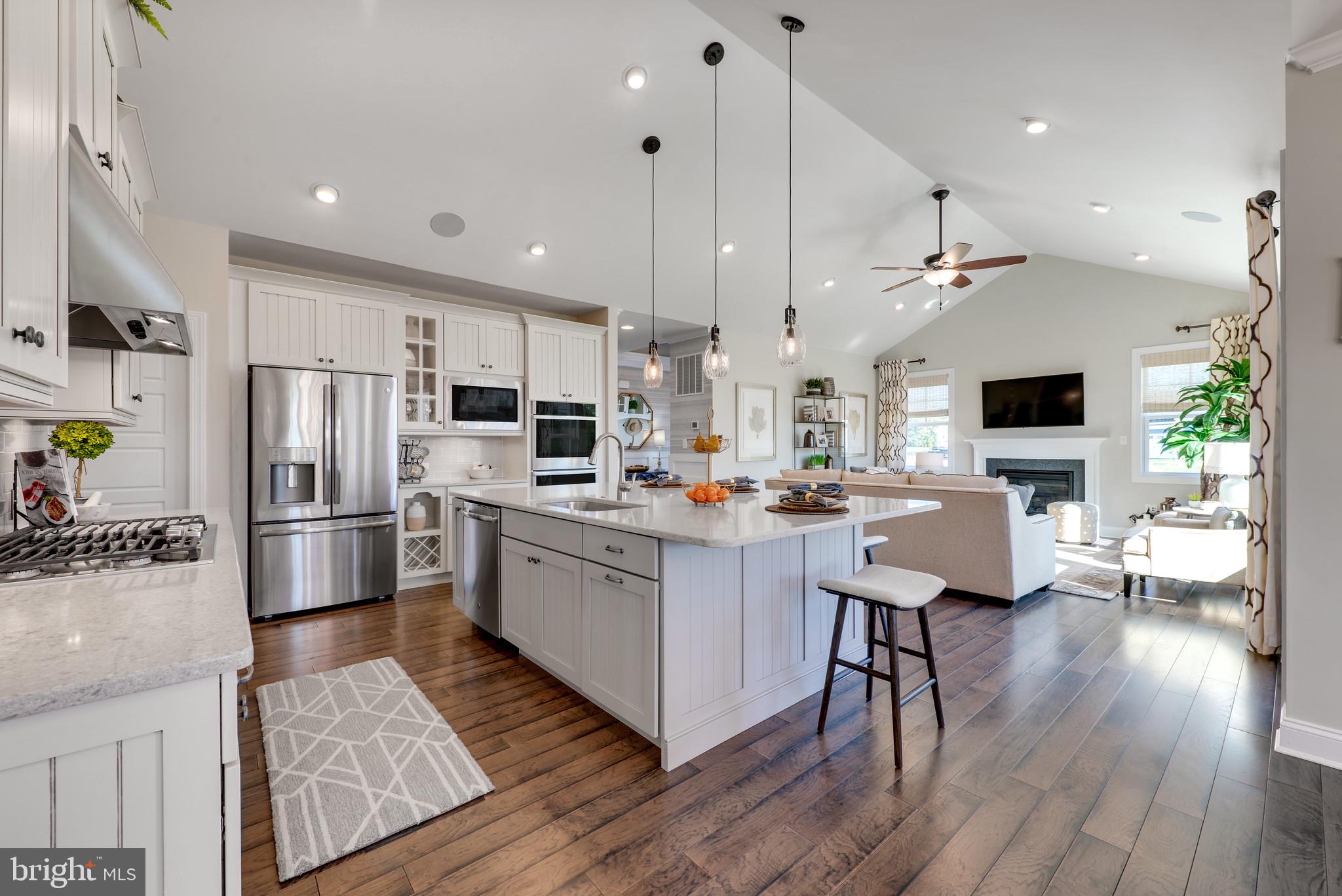 20049 BUTTERCUP LANE