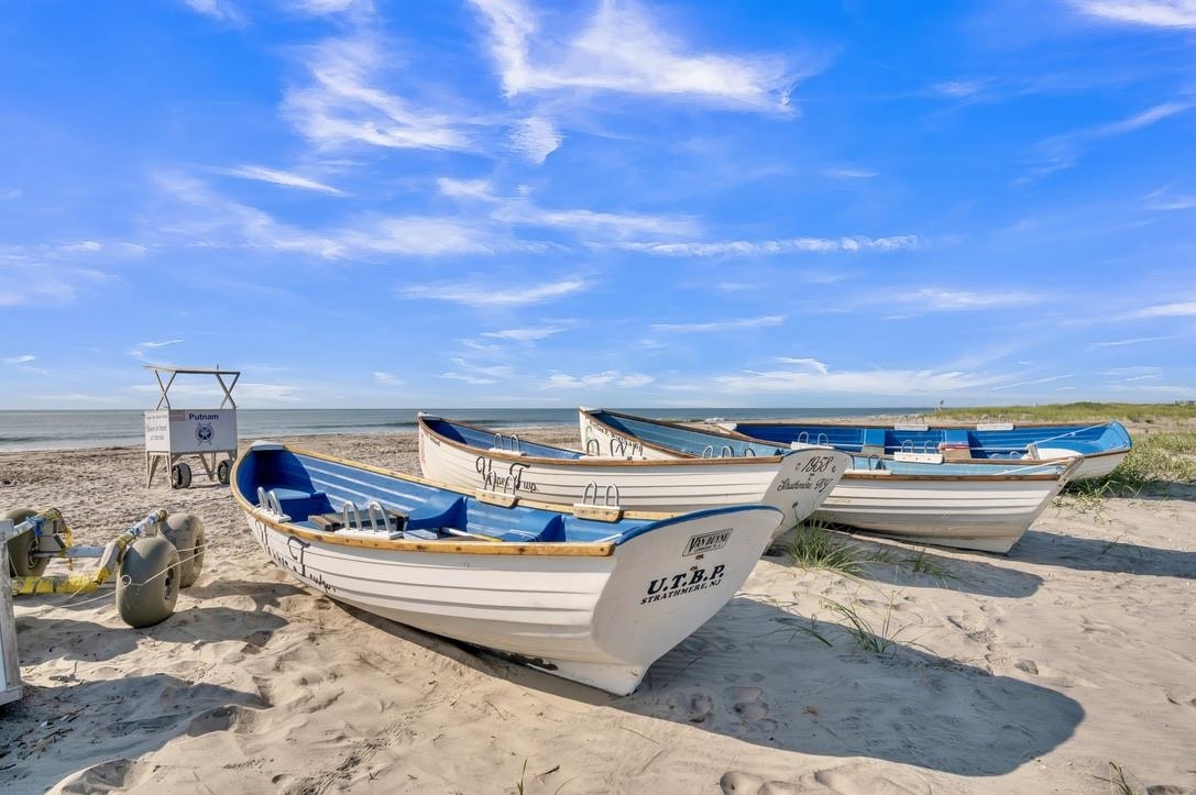 10 E Prescott Avenue