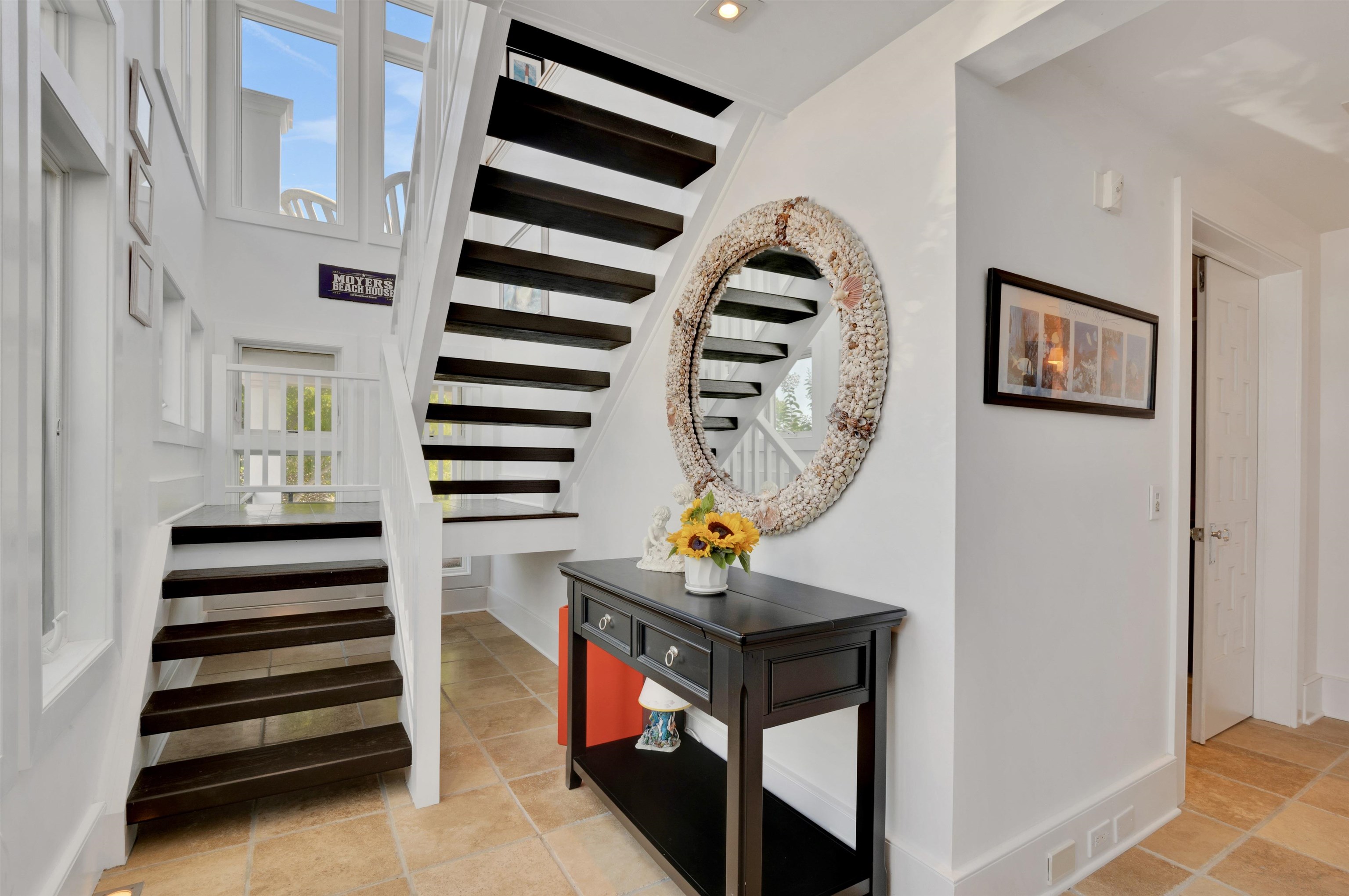 10 E Prescott Avenue