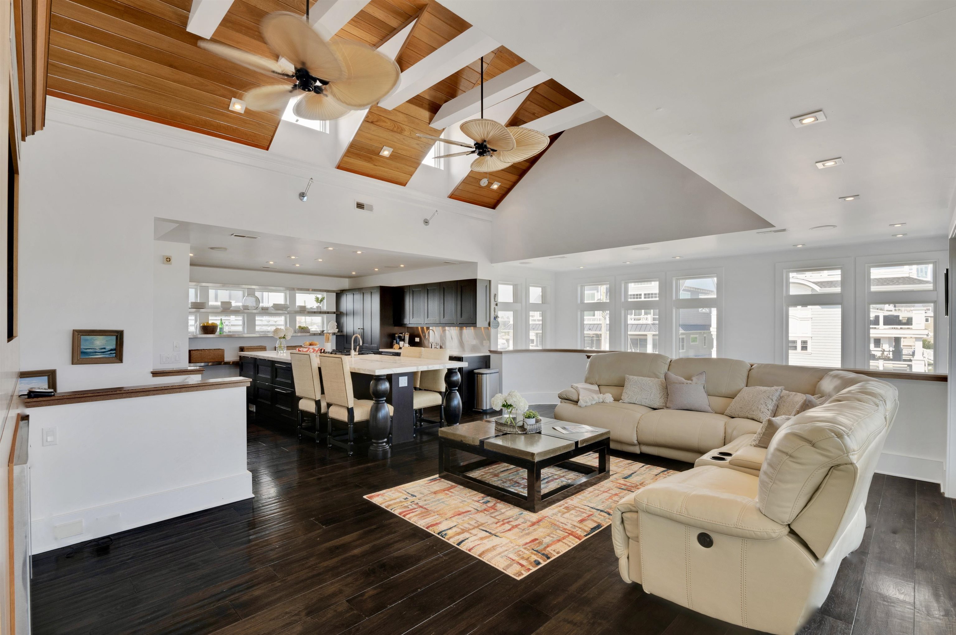 10 E Prescott Avenue