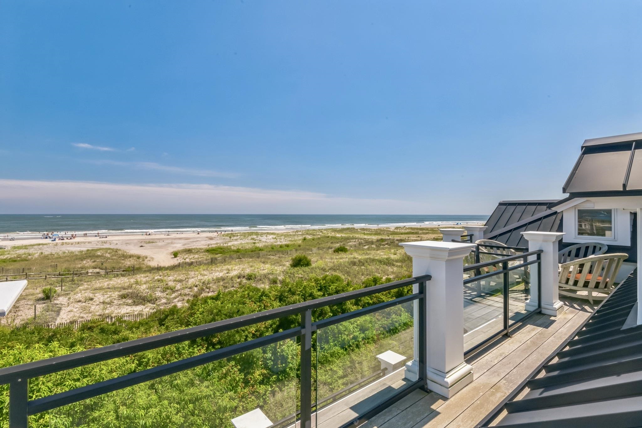 10 E Prescott Avenue