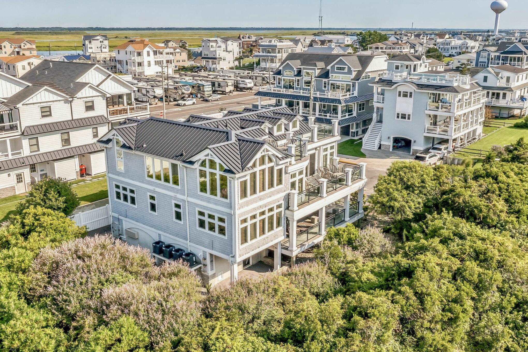 10 E Prescott Avenue