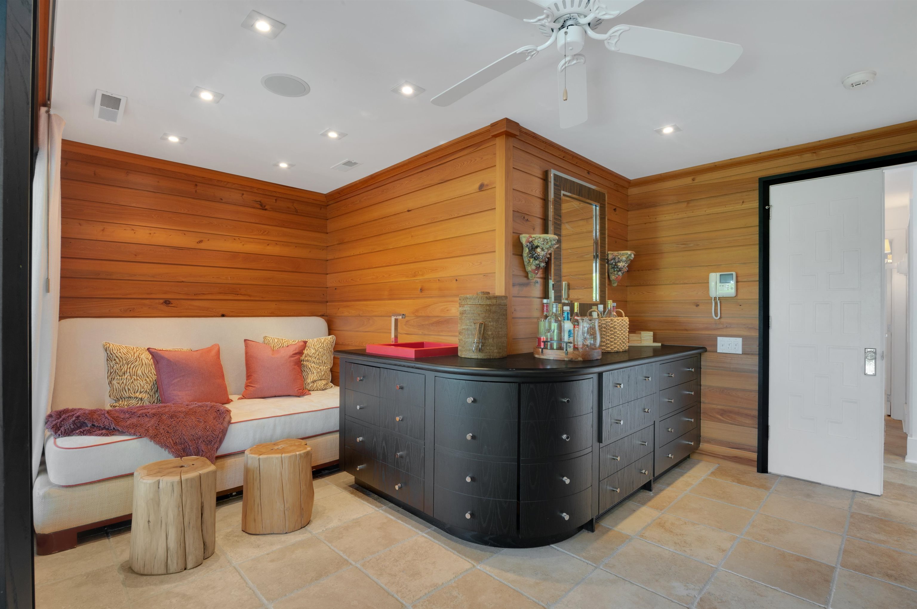 10 E Prescott Avenue