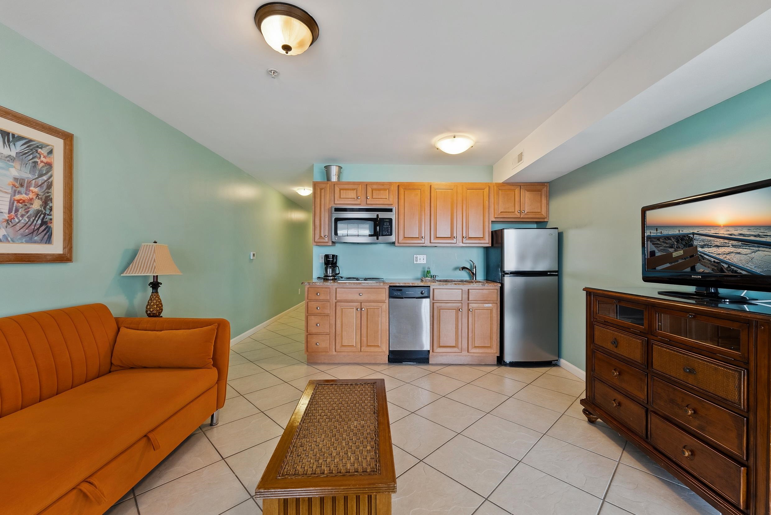 106 W Spruce Avenue Unit: 207