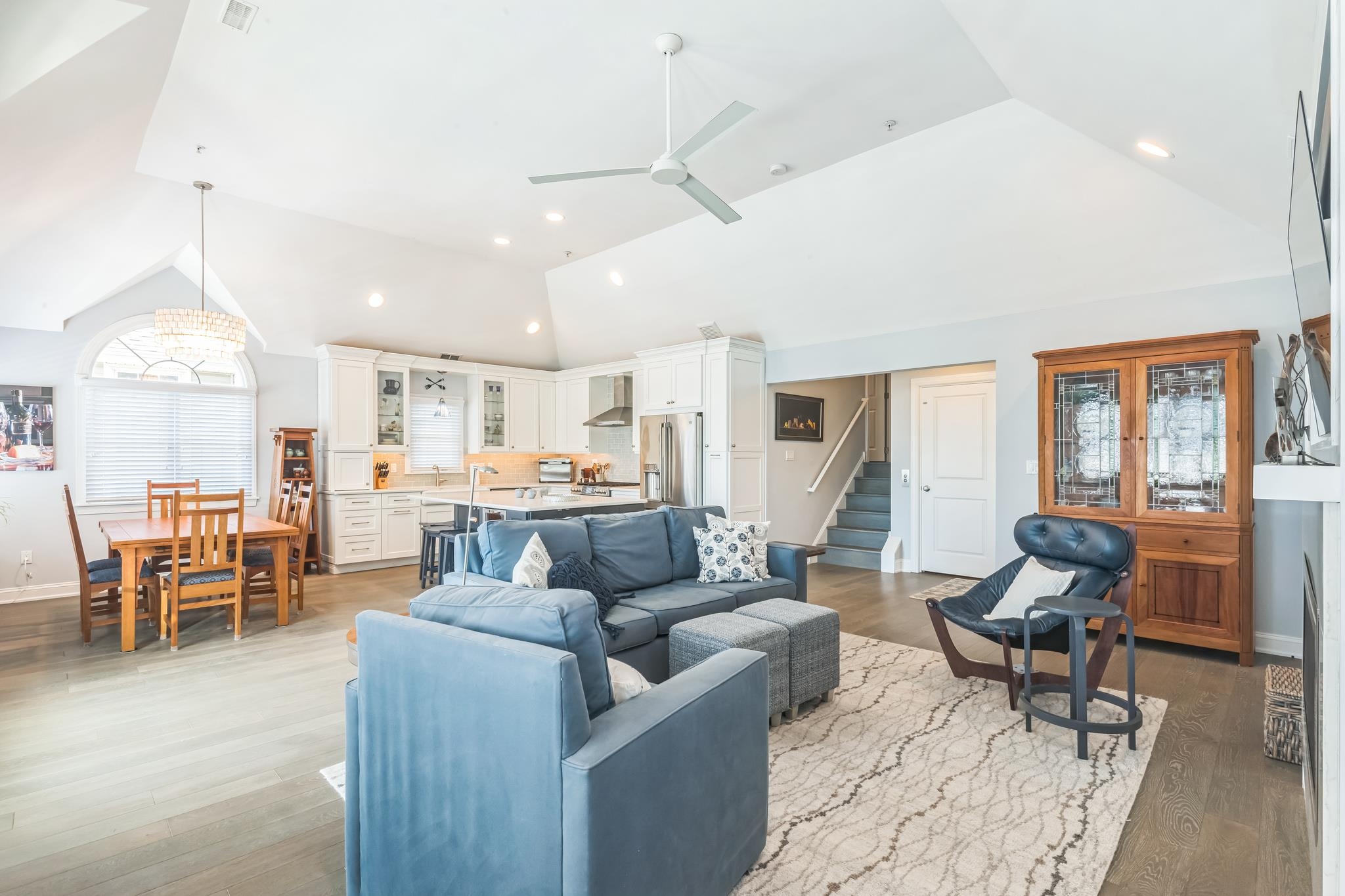 839 Park Place Unit: 2