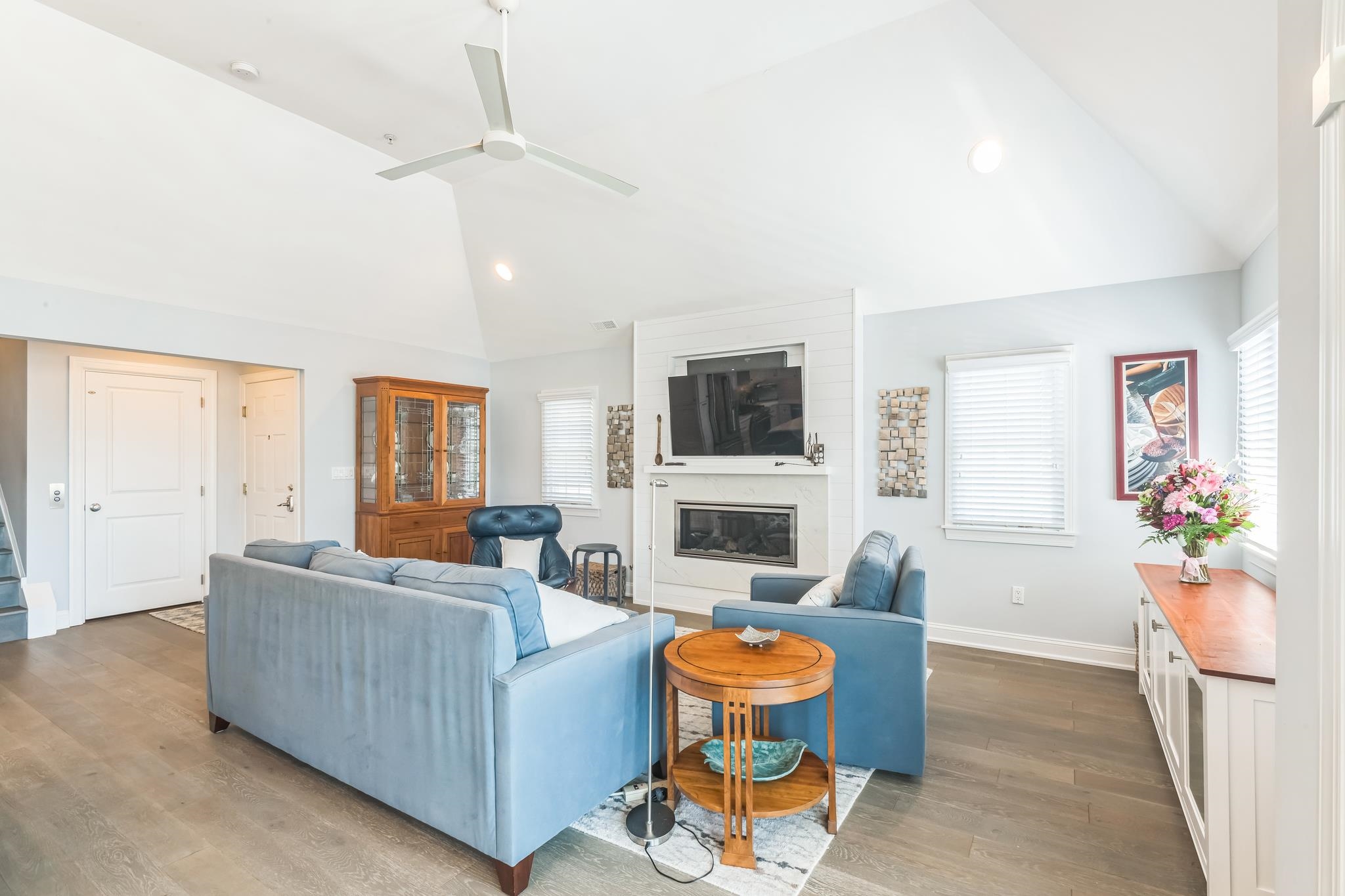 839 Park Place Unit: 2