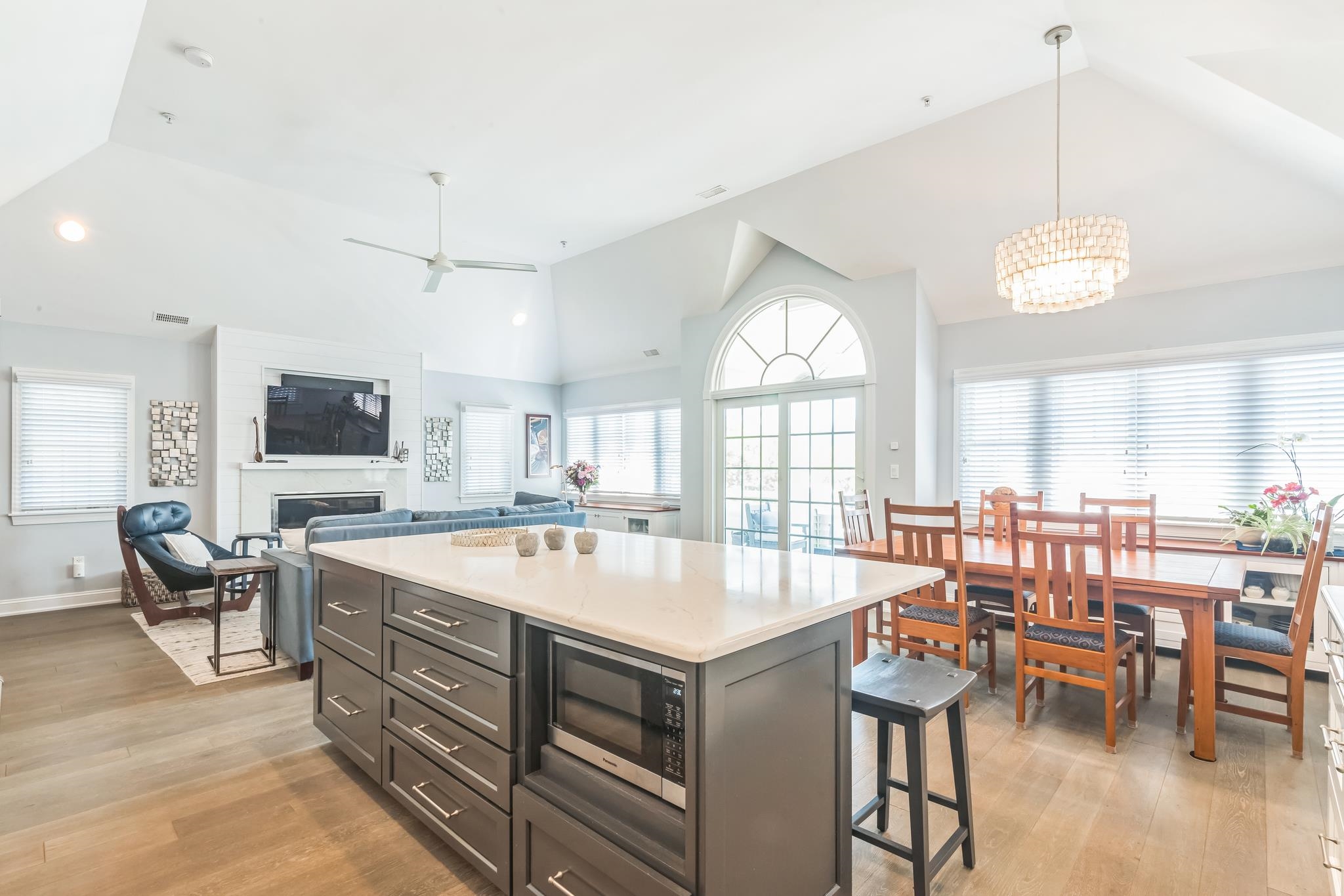 839 Park Place Unit: 2