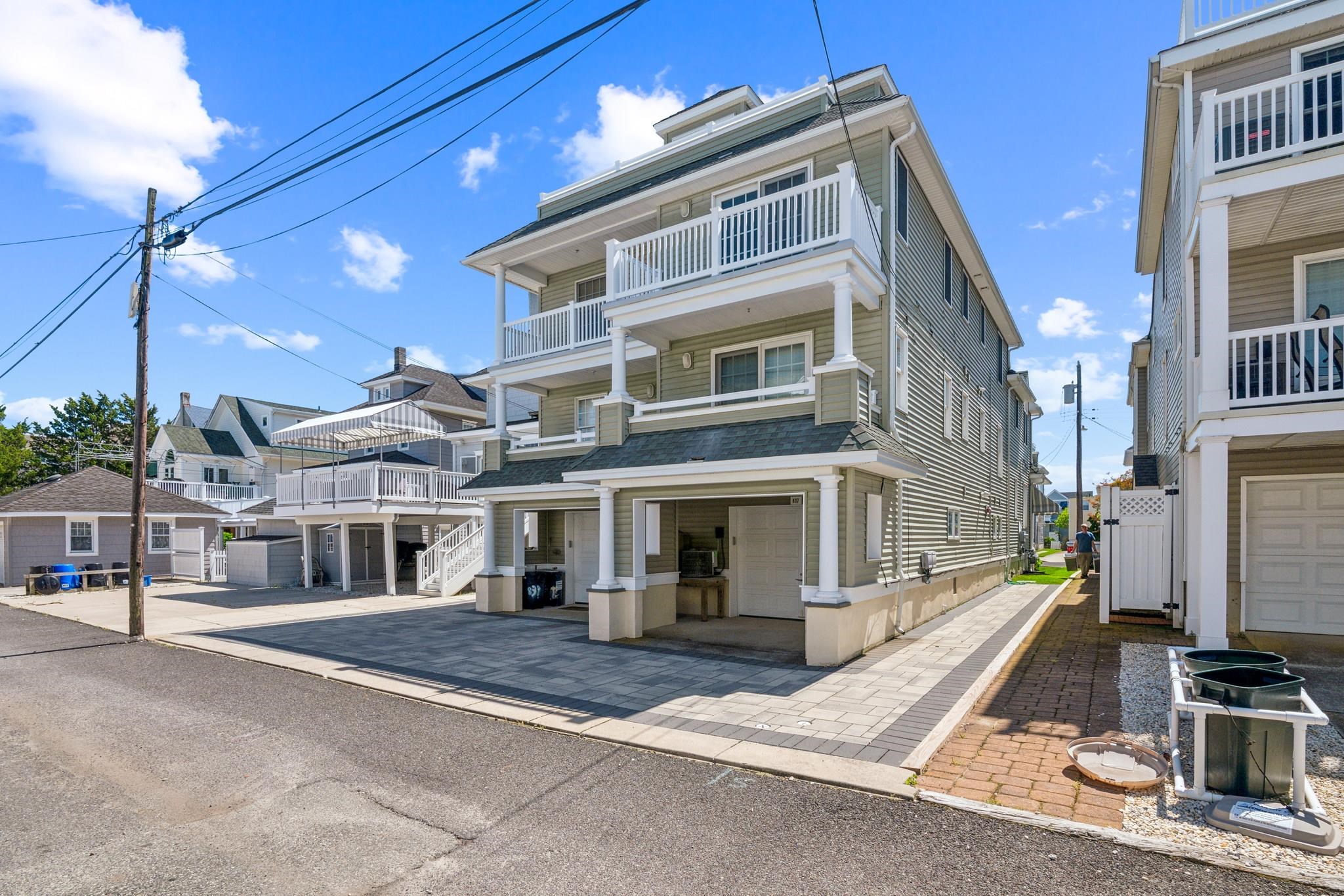 839 Park Place Unit: 2