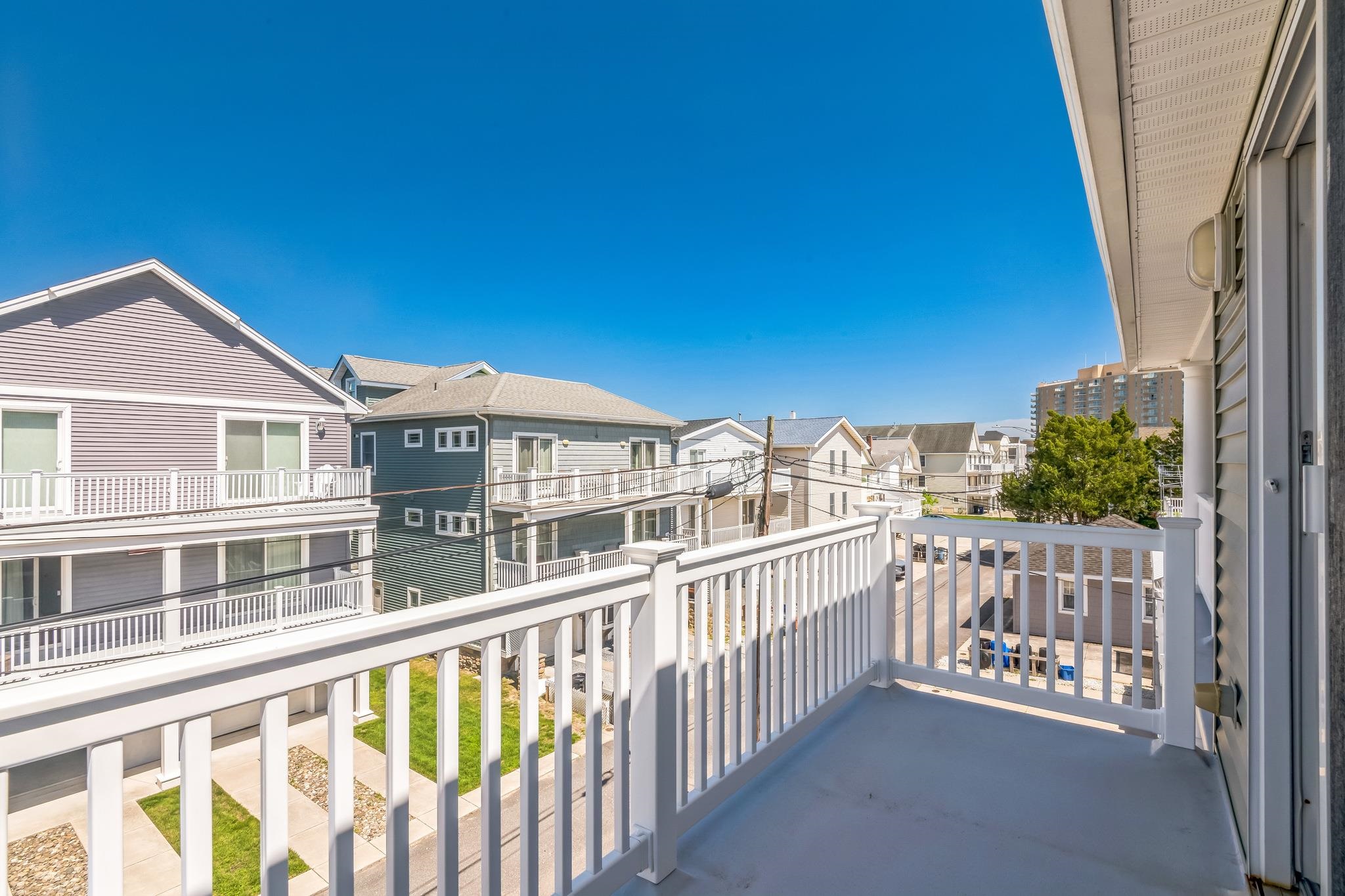 839 Park Place Unit: 2