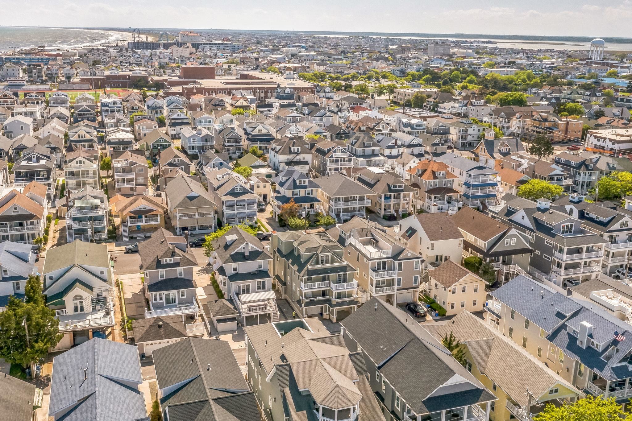 839 Park Place Unit: 2