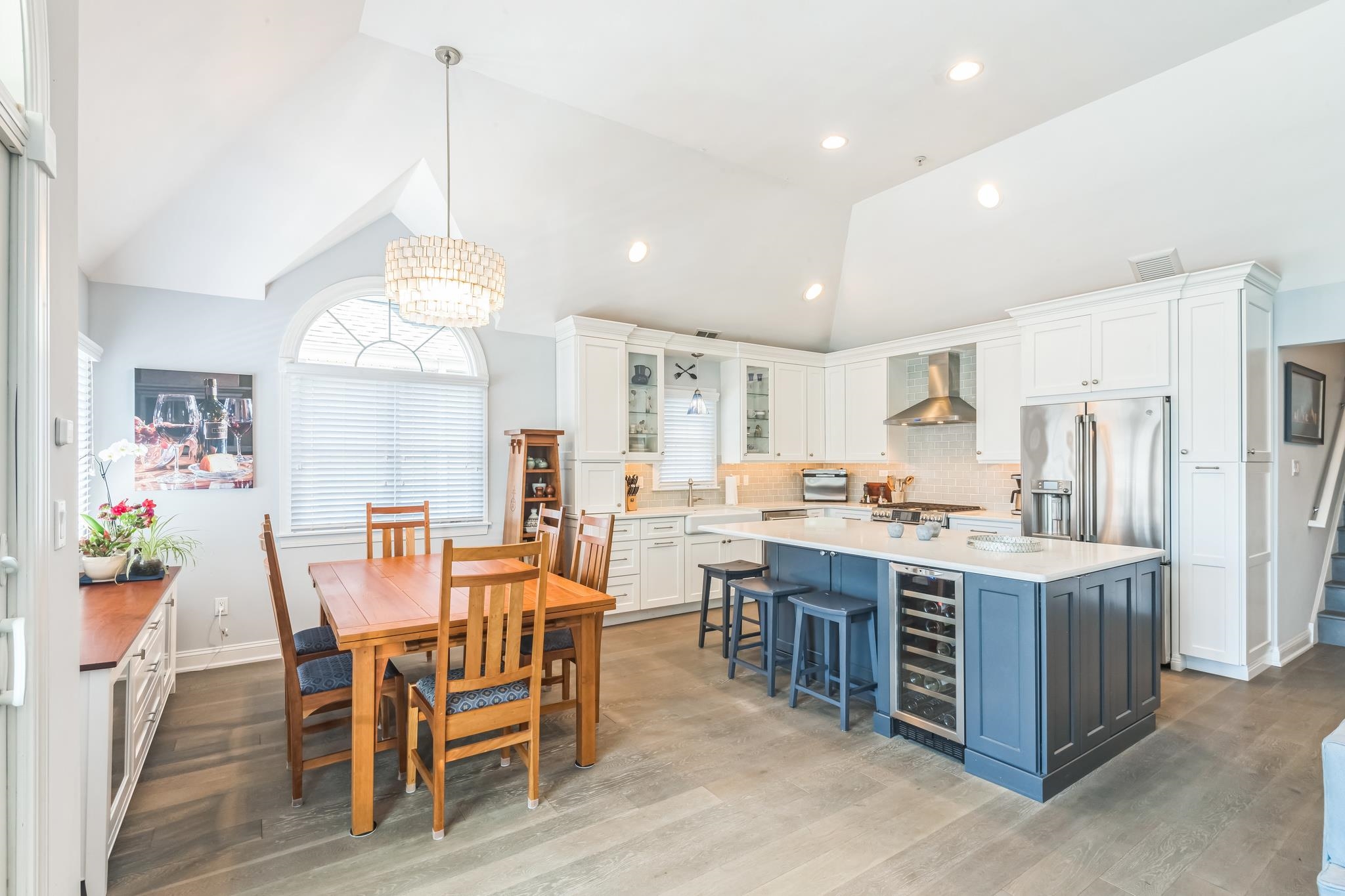 839 Park Place Unit: 2