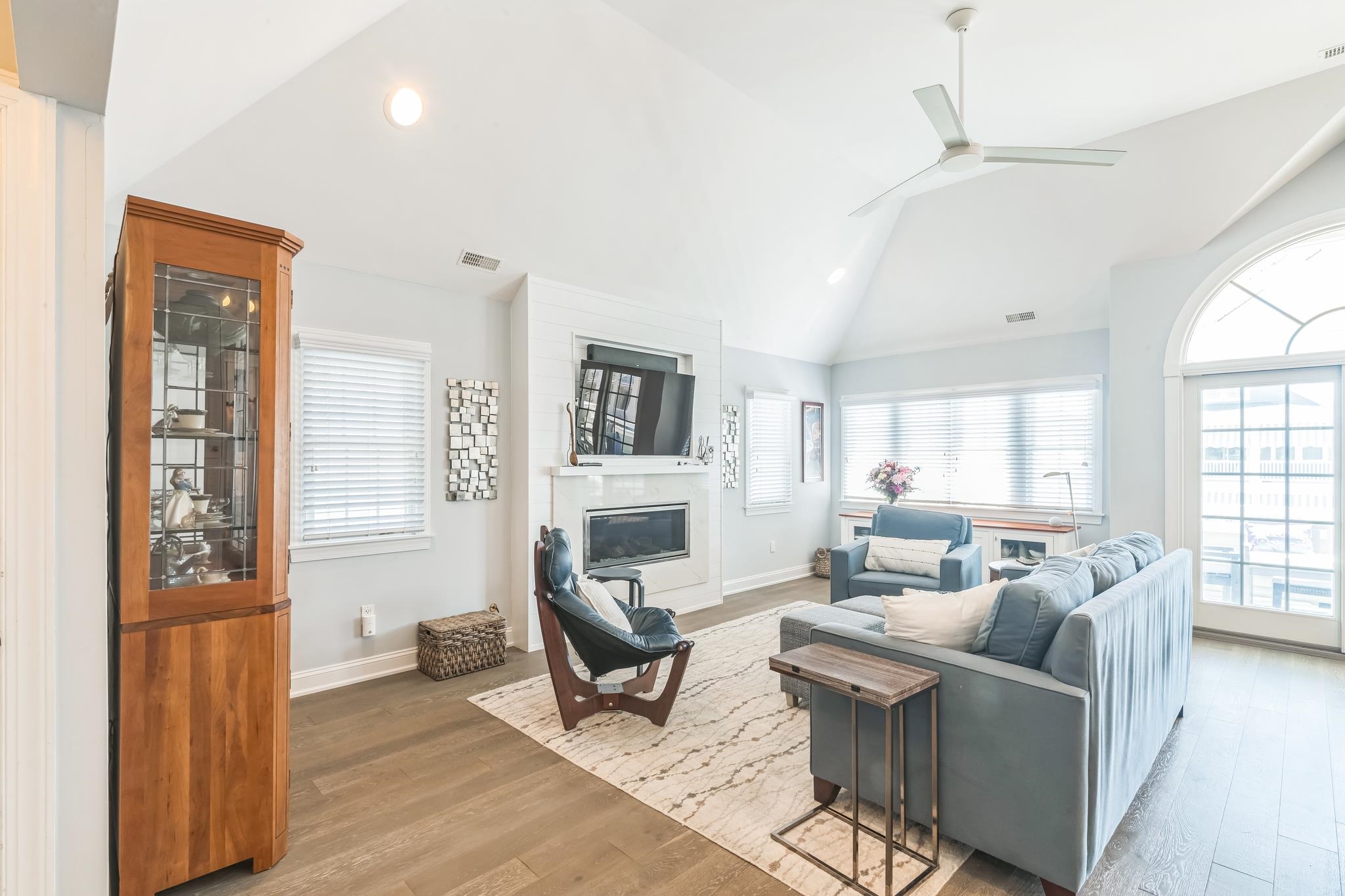 839 Park Place Unit: 2