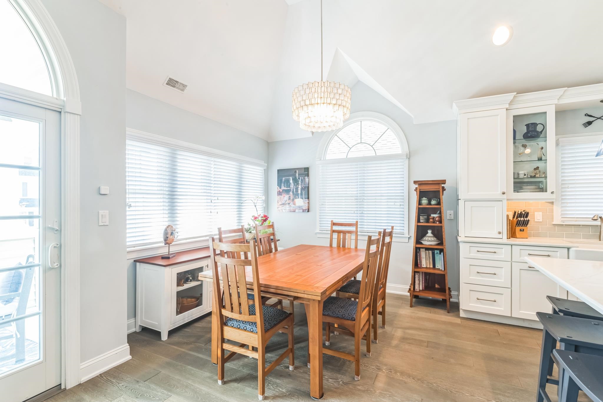 839 Park Place Unit: 2