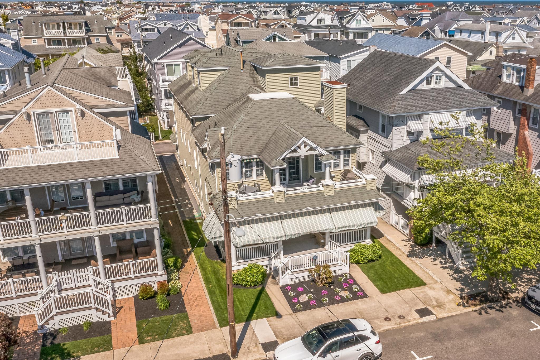 839 Park Place Unit: 2