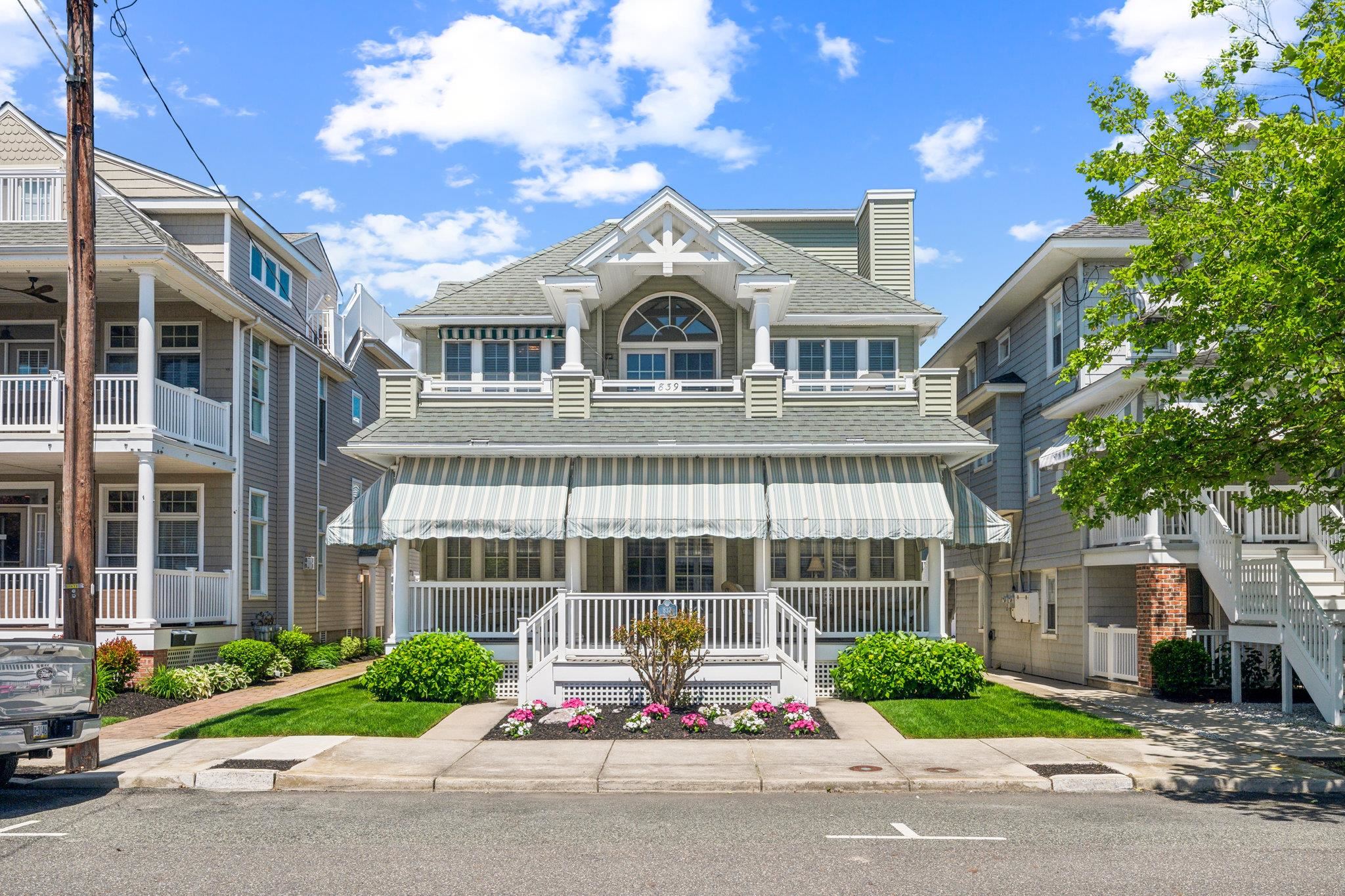 839 Park Place Unit: 2