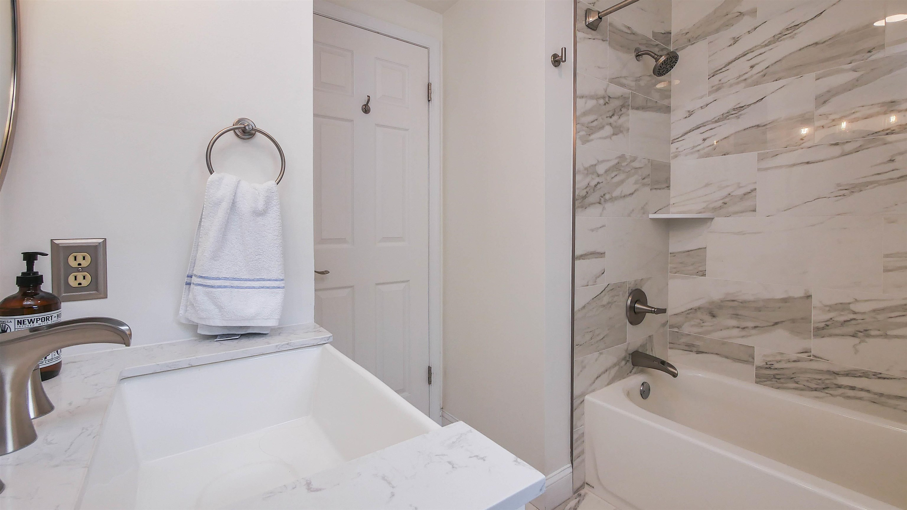 3926 Central Avenue Unit: 2