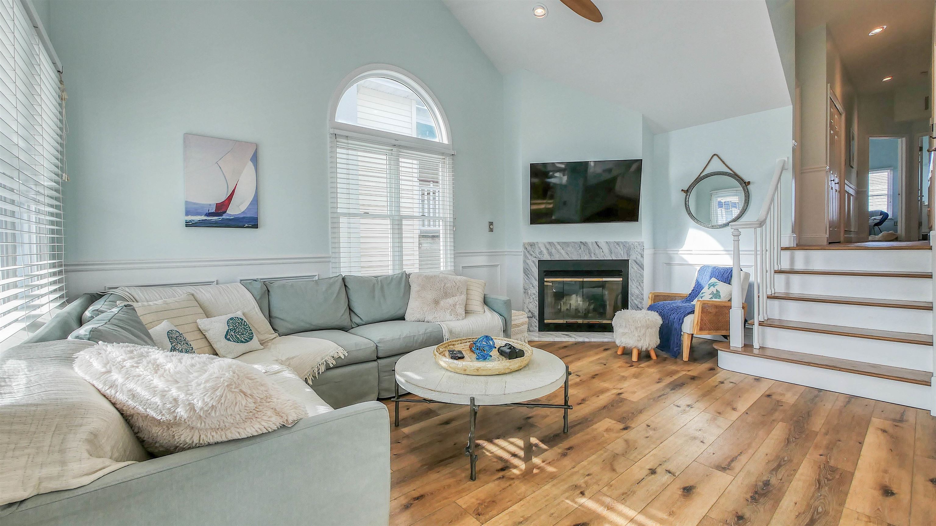 3926 Central Avenue Unit: 2