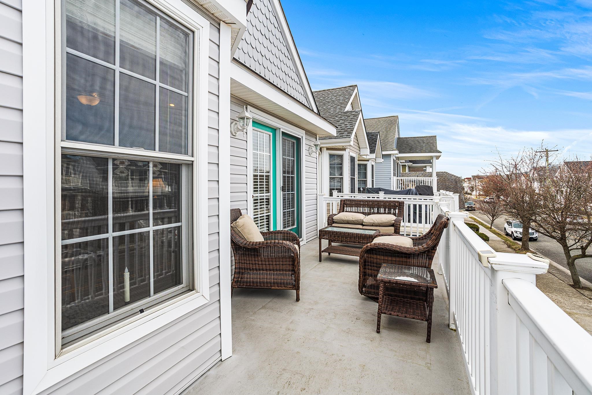 207 Asbury Avenue Unit: 2nd Floor