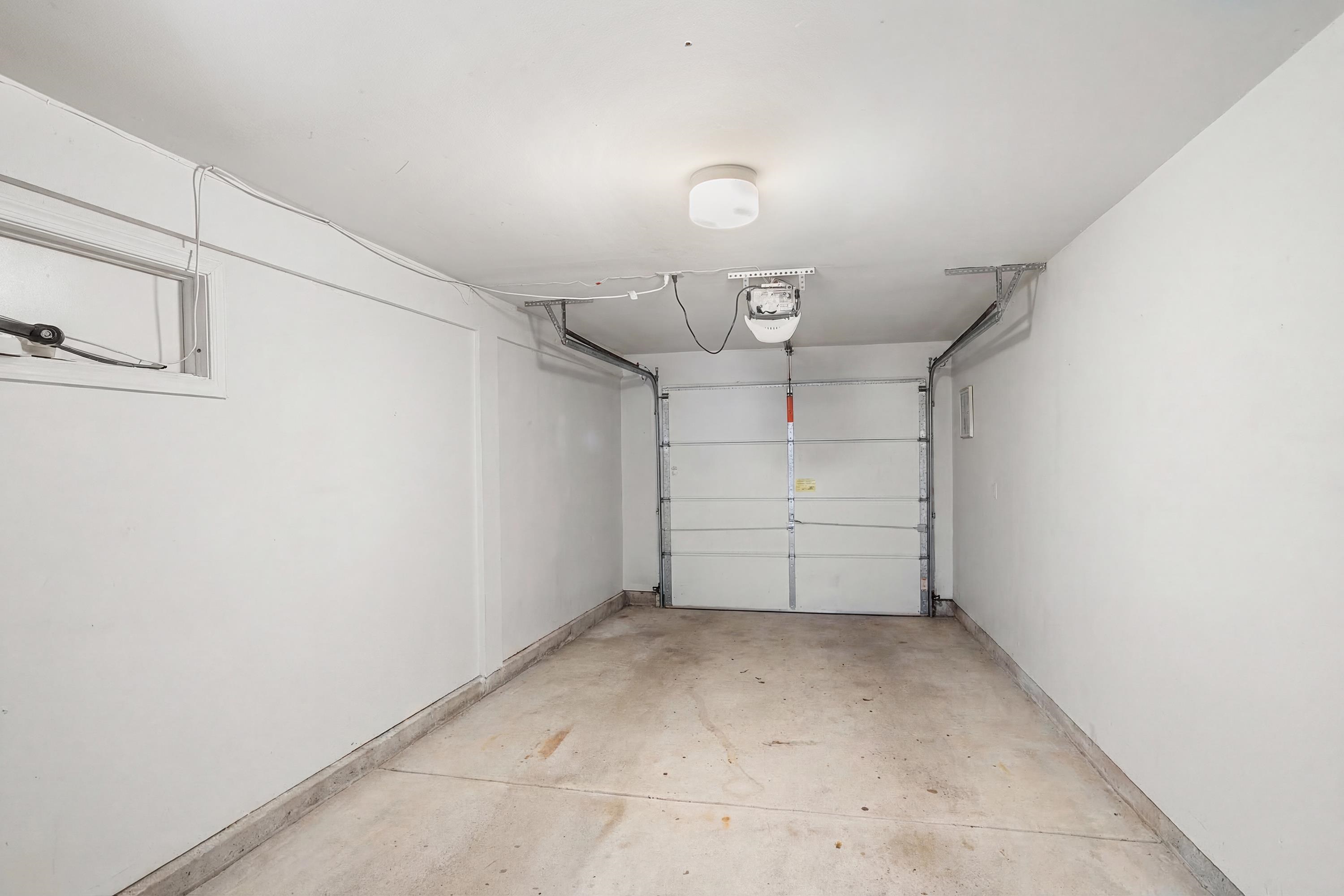 207 Asbury Avenue Unit: 2nd Floor
