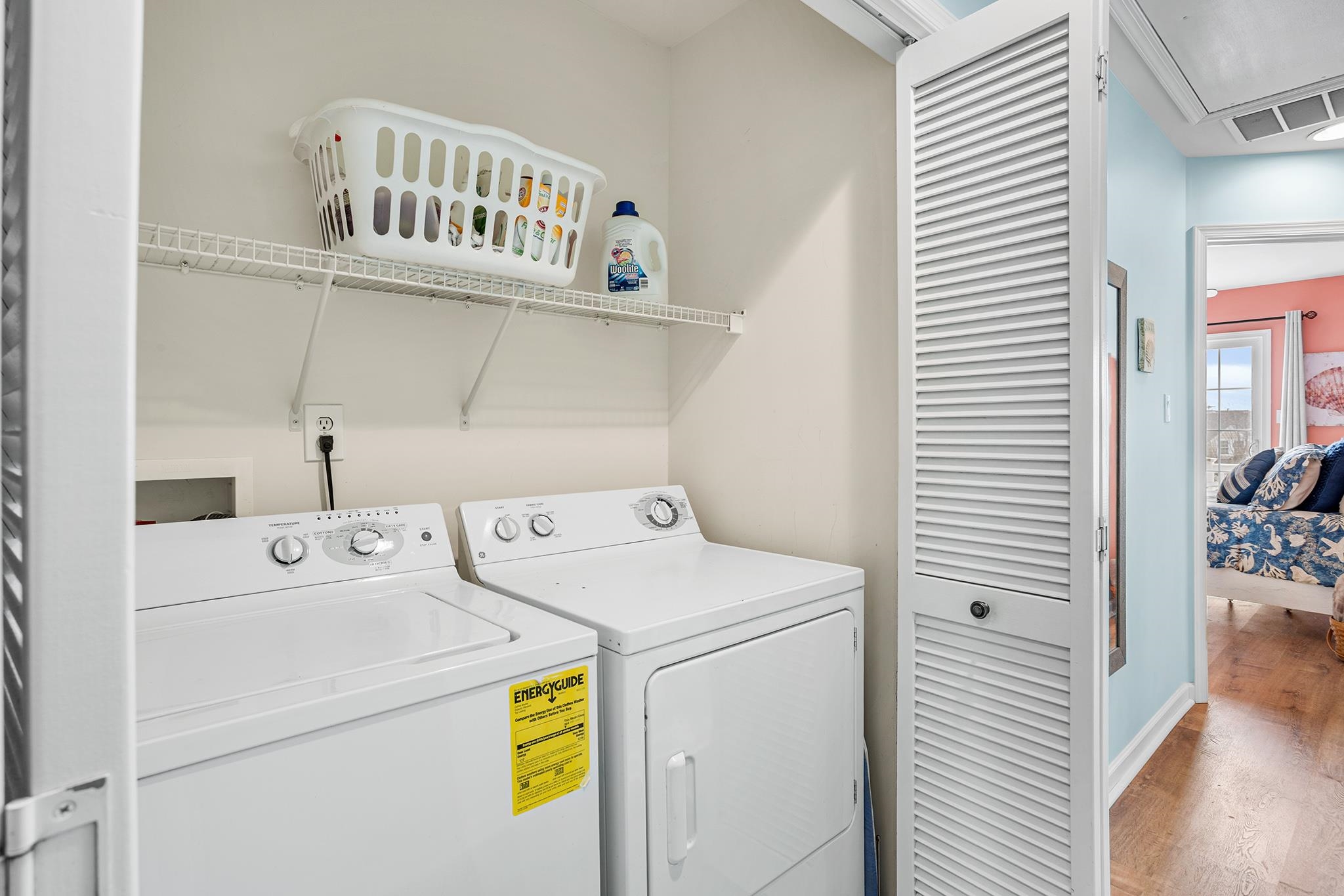 207 Asbury Avenue Unit: 2nd Floor