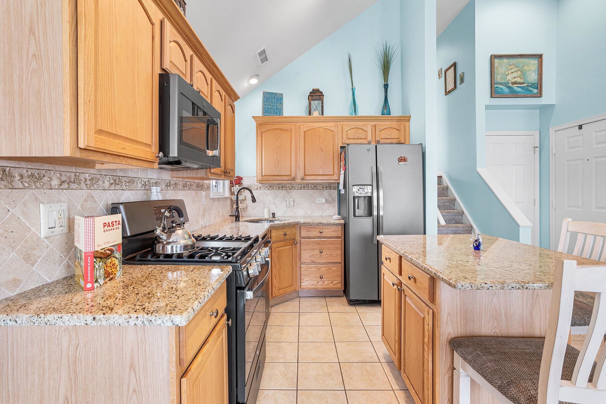207 Asbury Avenue Unit: 2nd Floor