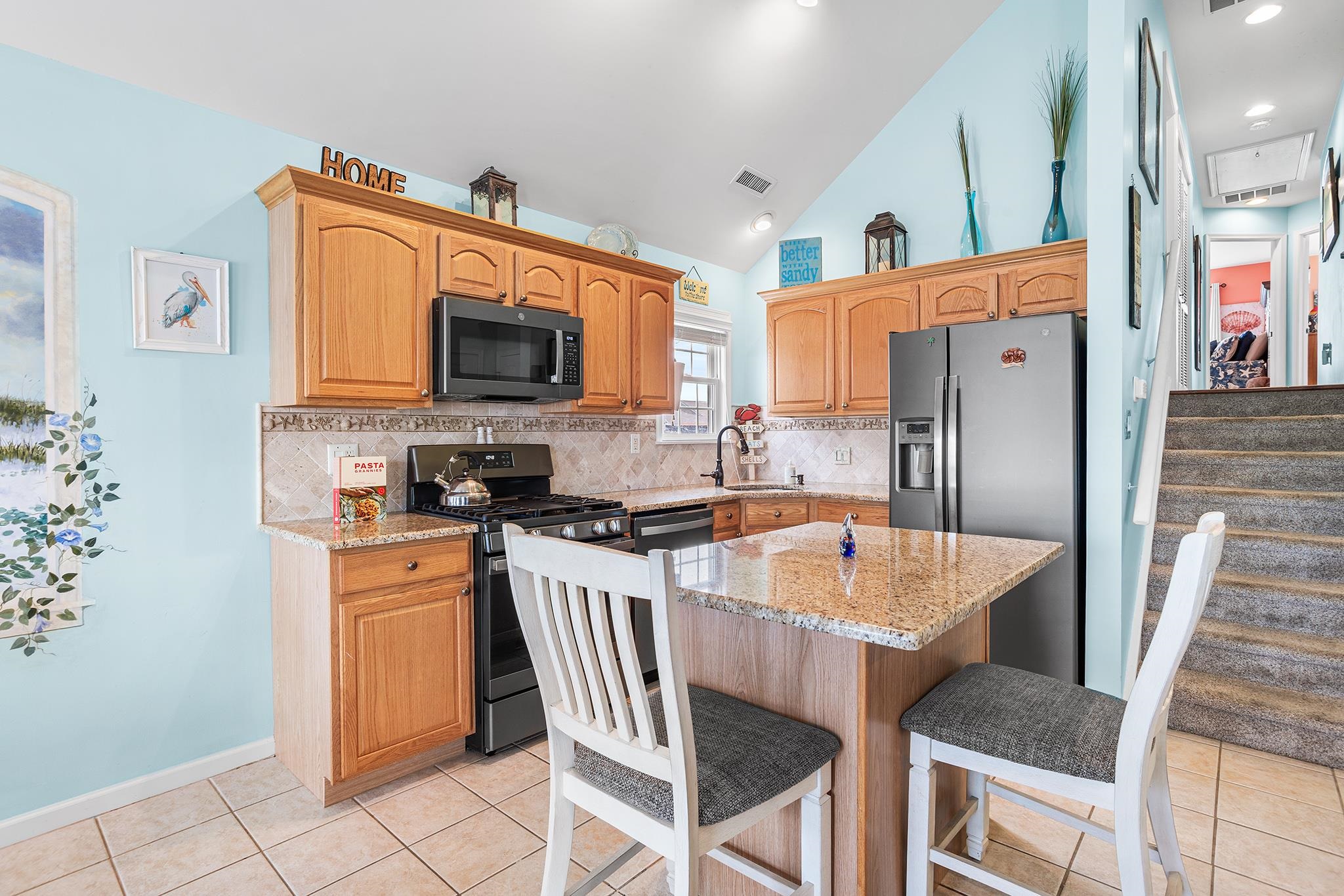 207 Asbury Avenue Unit: 2nd Floor