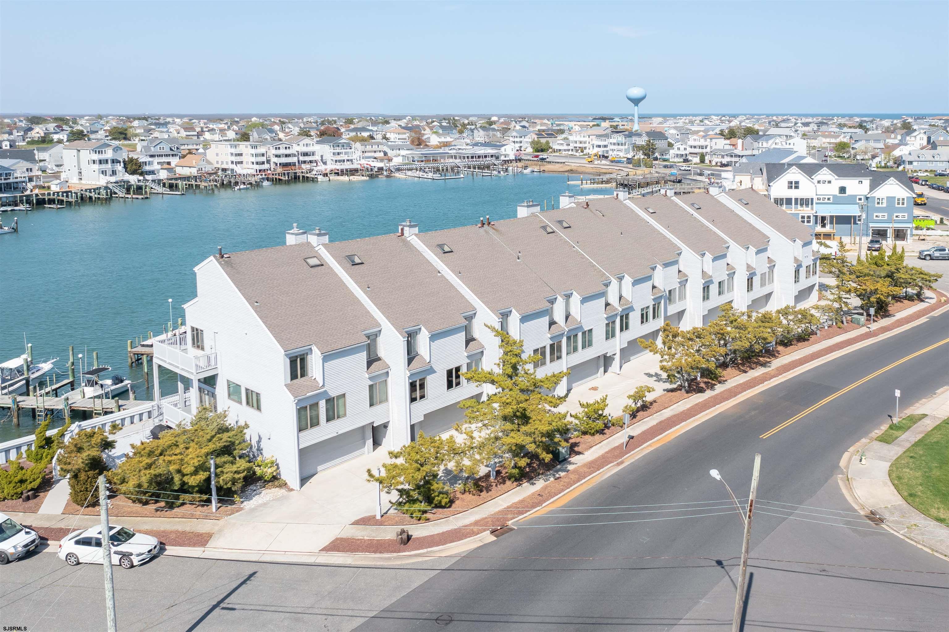 715 Bayshore Avenue Unit: 2