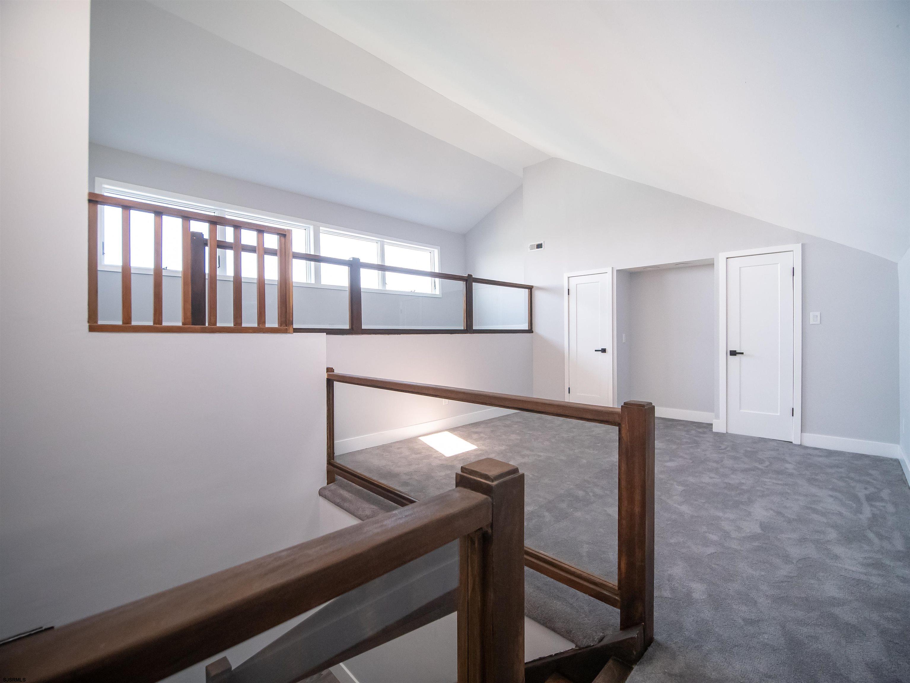 715 Bayshore Avenue Unit: 2