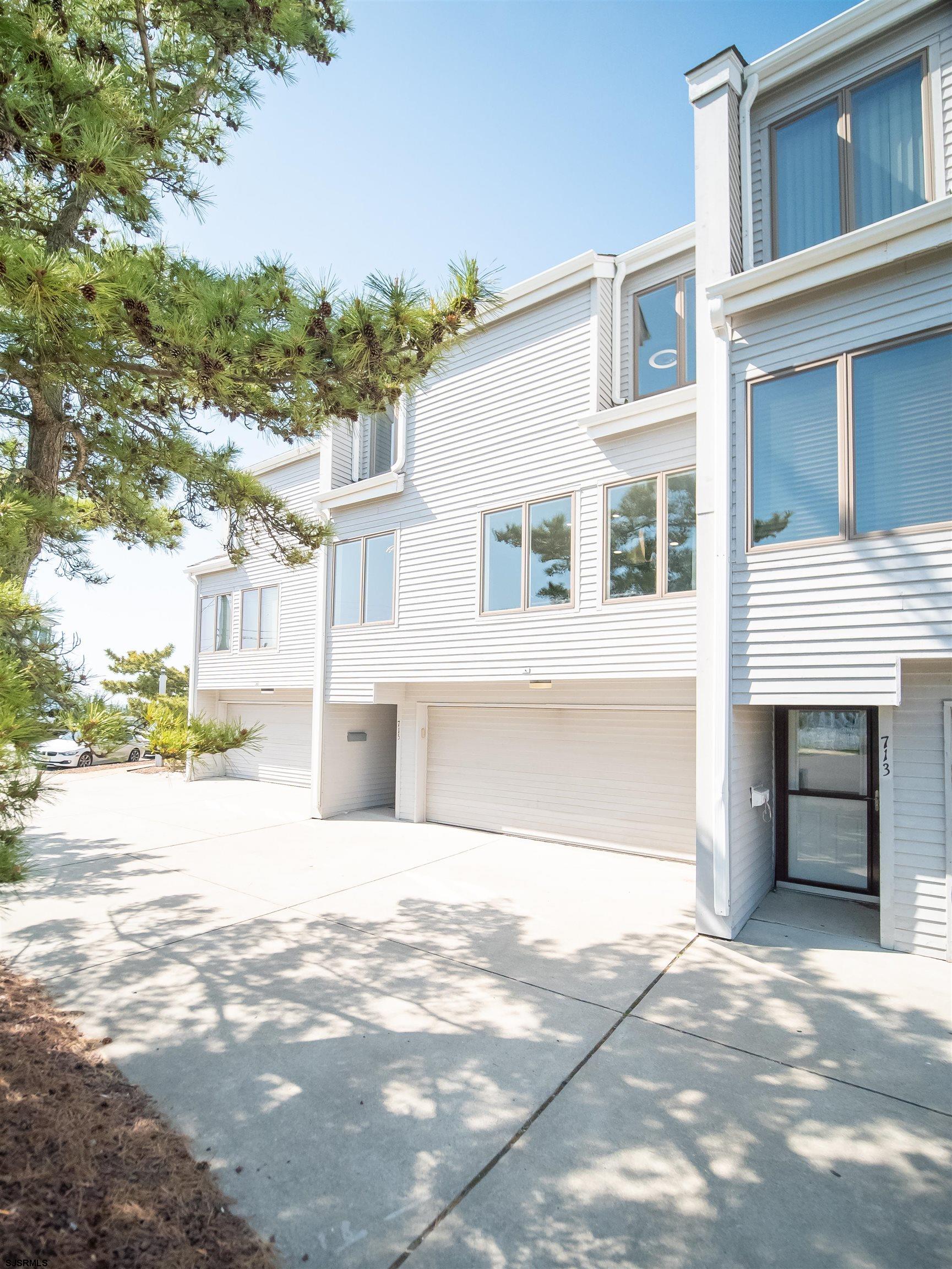 715 Bayshore Avenue Unit: 2